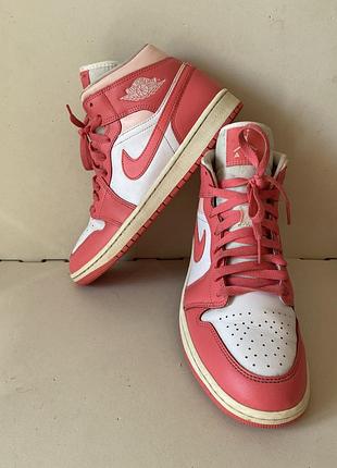 Продам жіночі кросівки фірми nike dunk!