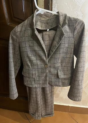 Костюм на хлоця 8-9 років