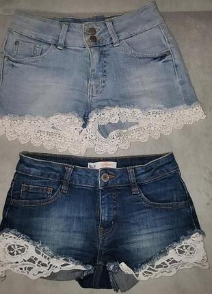 Шорты с кружевными вставками