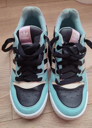 Кросівки adidas 38 розмір, 24 см