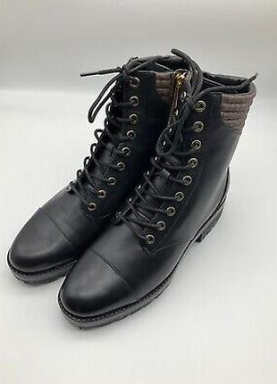 Черные высокие кожаные ботинки