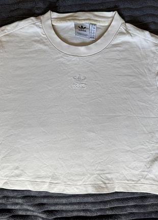 Футболка жіноча adidas