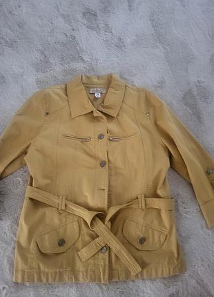 Жіноча вітровка, піджак. польша.