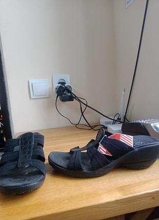 Босоножки женские