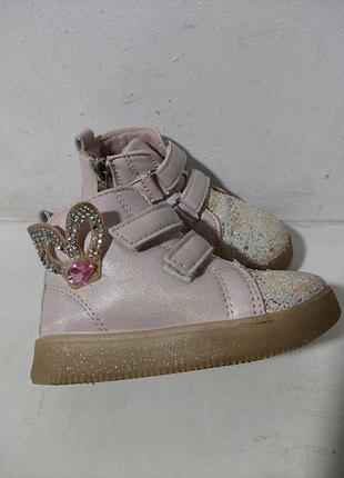 Черевики дитячі фірми ввт, країна виробник — китай.