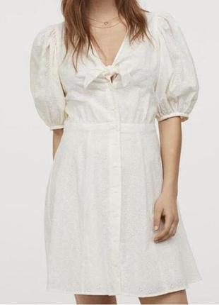 Коротка сукня мереживна міні з прошви біла