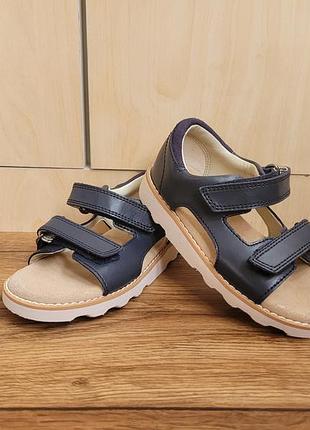 Босоніжки шкіра clarks 25 розмір