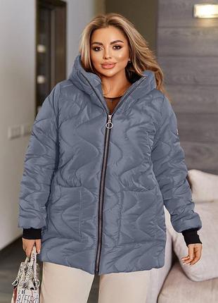 Женская осенняя куртка в цветах