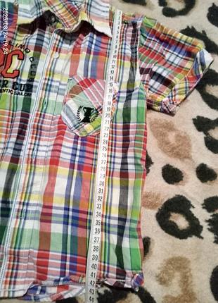 Стильная рубашка 
очень классно, в идеальном состоянии. на мальчика 5-6роков носили и у 7роков.