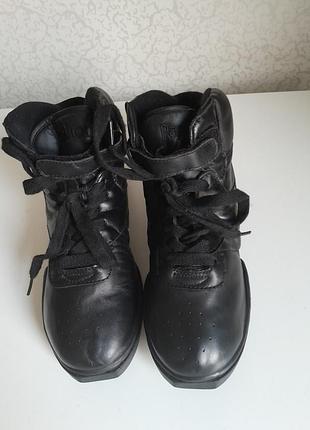 Кросівки для танців 25см papillon