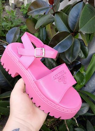 Босоножки женские