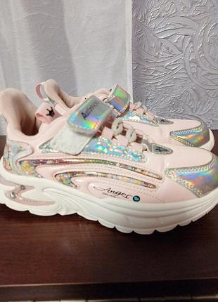 Кроссовки детские