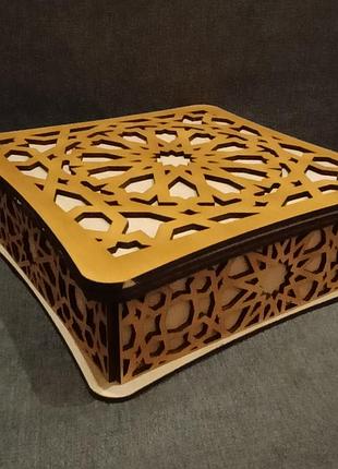 Подарункова упаковка для горіхів.