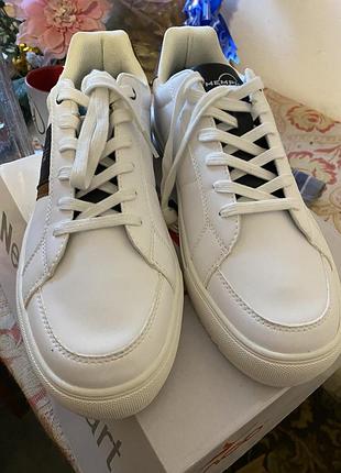 Чоловічі красовки