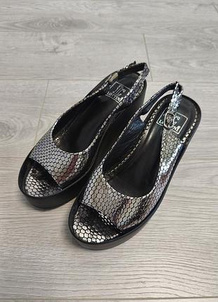 Босоножки из натуральной кожи