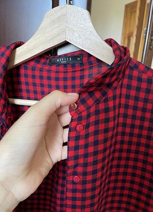 Червона сорочка в клітинку