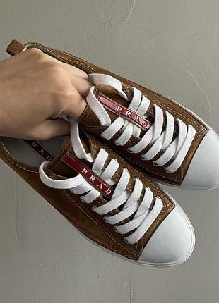 Кеди/кросівки з натуральної замші prada 38р на пласкій підошві