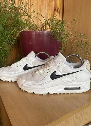 Кросівки чоловічі nike р39,5 2