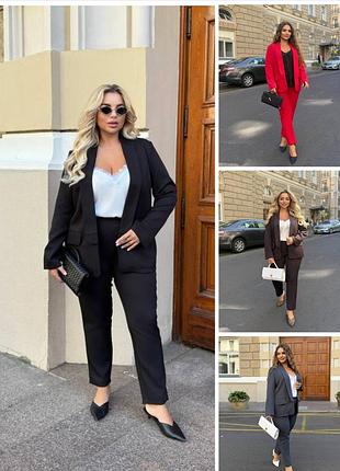 Брючные костюмы тройка