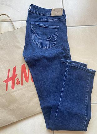 Женские джинсы холистер hollister темно синего цвета жіночі джинси темно синього кольору