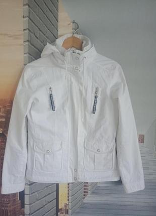 Куртки на проходную погоду