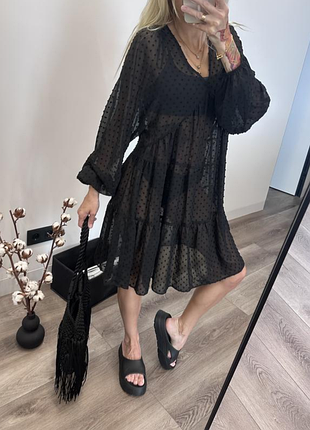 Черное полупрозрачное платье в мушку р.46