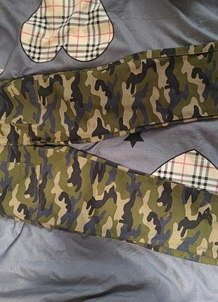 Брюки на мальчика 6-7роков