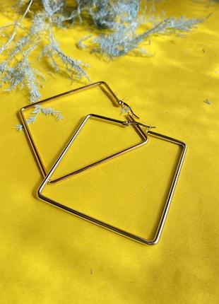 Квадратні сережки у золотому та срібному кольорах у двох розмірах 5*7 та 5,5*7,5