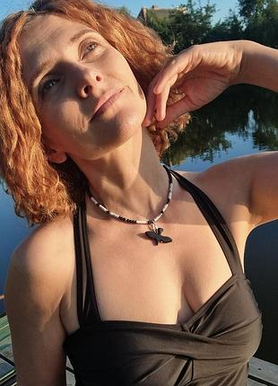 Чокер з яшмою кахолонг та пташкою горлицею