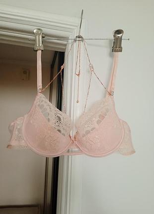 Бюстгальтер