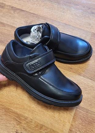 Дитячі шкіряні туфлі для хлопчика шкільні туфлі детские туфли ботинки на мальчика бренда kimboo размер 28 по стелька 19см