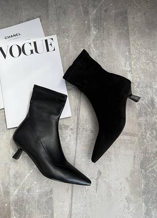 Изящные велюровые черные ботильоны деми