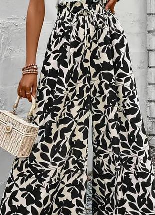 Широкие брюки в цветочный принт