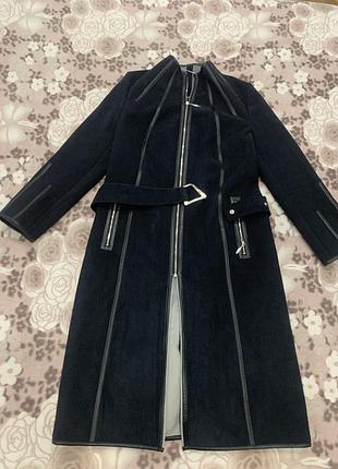 Вільветове жіноче пальто