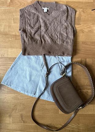 Жилетка однотонна осіння