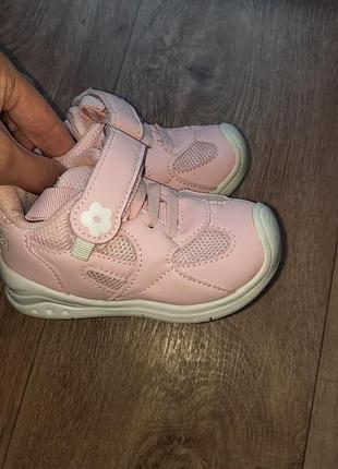Кроссовки на девочку 22 размер