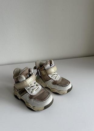 Теплі кросівки на осінь/зиму для дівчинки 25