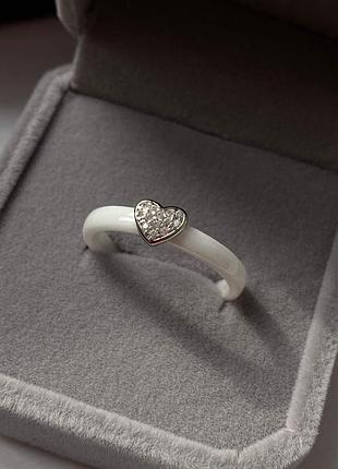 Керамічна каблучка з сердечком