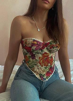 Красный жаккардовый корсет с цветами