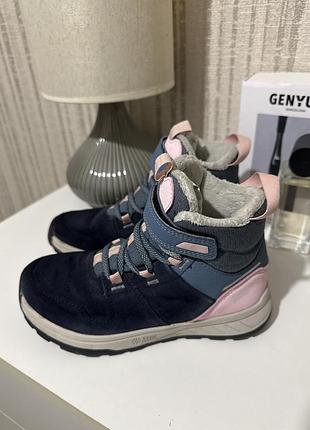 Черевики на дівчинку