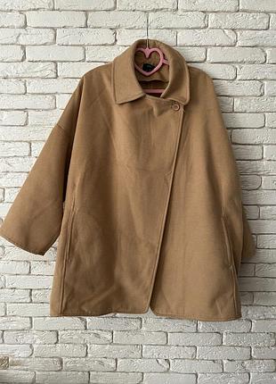Короткое свободное пальто на пуговице с карманами беж шершавый идеал размер м-xl