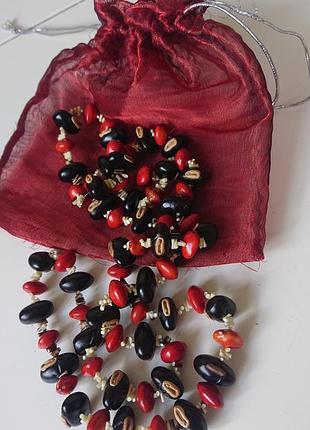 Этническое ожерелье из фасоли