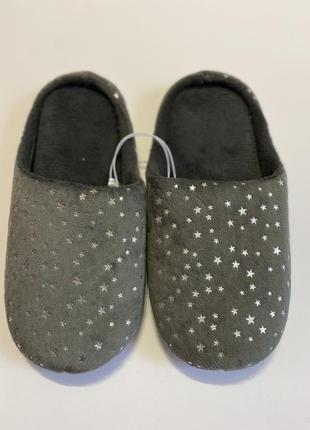 Домашние тапочки фирмы c&a