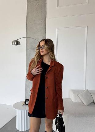 Замшевий піджак жакет прямого крою з гудзиками