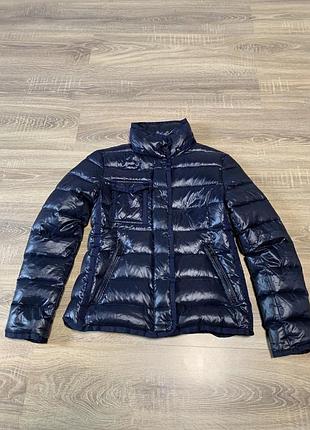 Жіночий пуховик moncler