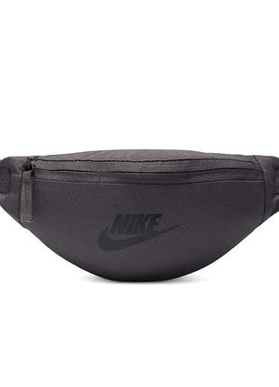 Nike бананка в графітовому кольорі.