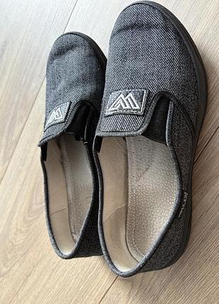 Макасини перевзуття в школу