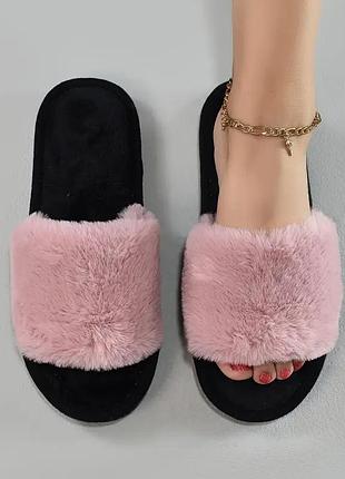 Плюшеві домашні тапочки