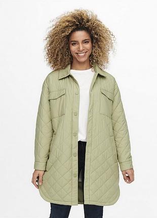 Демисезонная удлиненная куртка-рубашка only / нежно-зеленый цвет / размер м