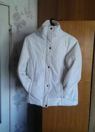 Жіноча біла куртка identic розмір s — м (36-38)